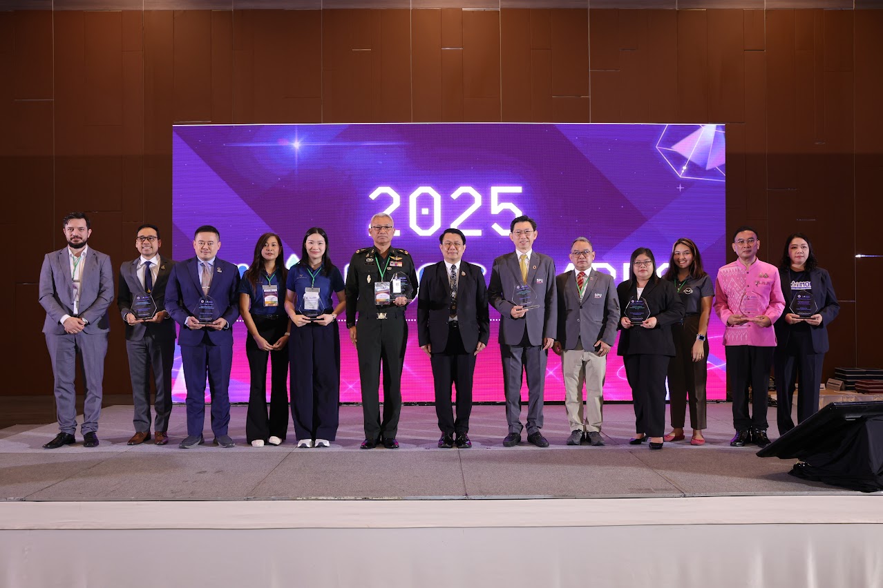 IEC2025 photo 2